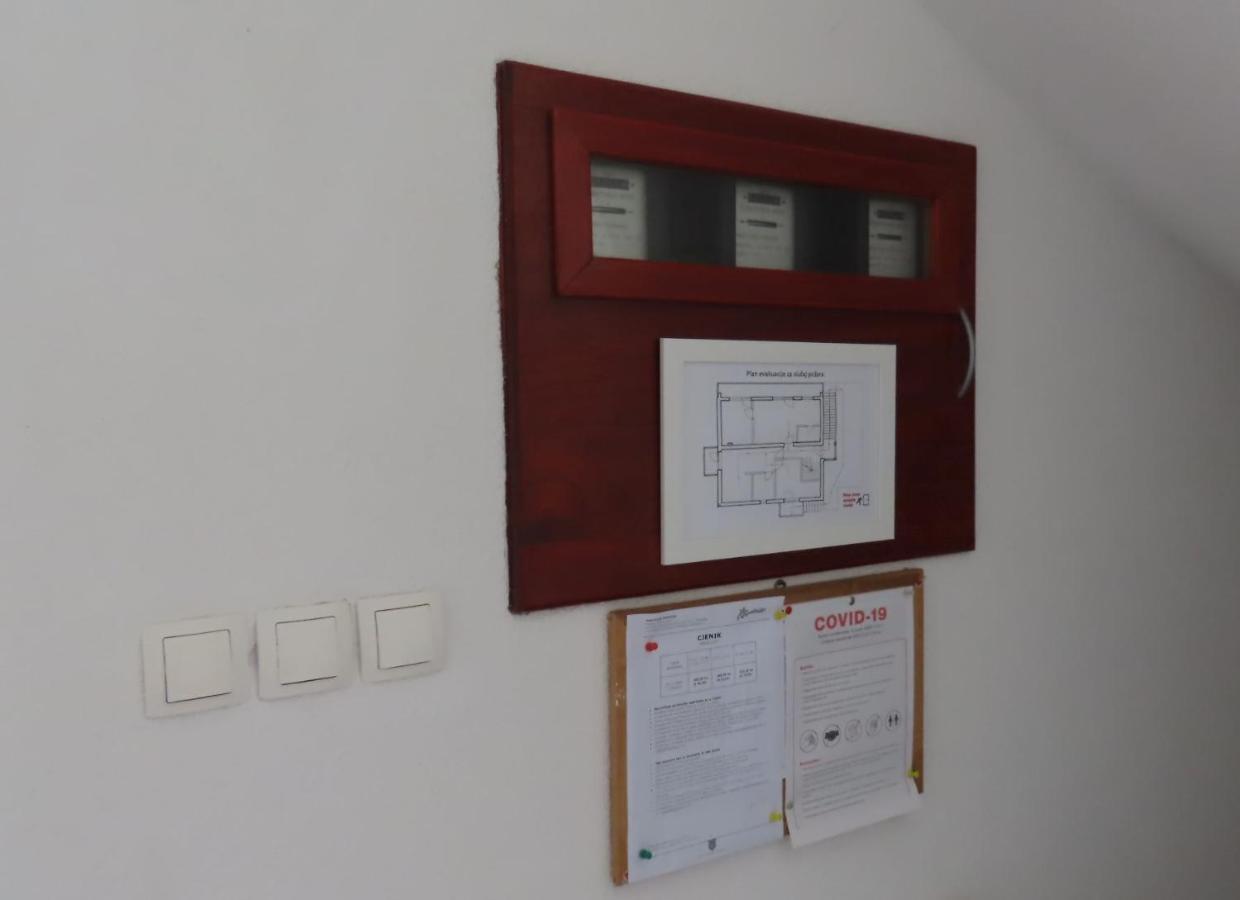 Apartments Kamelija マリンスカ エクステリア 写真