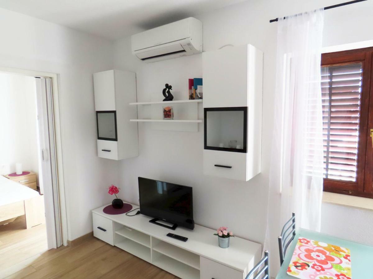 Apartments Kamelija マリンスカ エクステリア 写真